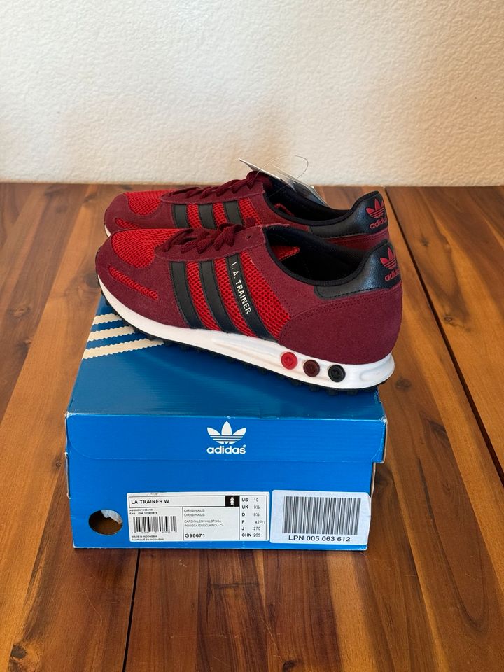 Adidas LA Trainer rot neu 42 2/3 in Berlin