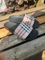 Burberry Slides Nordrhein-Westfalen - Dorsten Vorschau