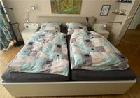 Cremeweißes Hülsta Bett 200 x 200 cm mit elektrischem Lattenrost Frankfurt am Main - Heddernheim Vorschau