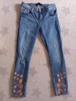 Jeans 7/8 Blumenmuster Gr 40 Baden-Württemberg - Korb Vorschau