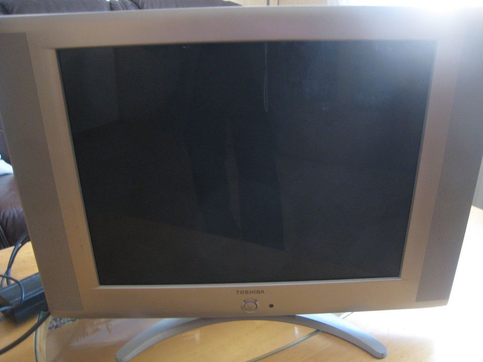 Toshiba Smart TV 19,5 Zoll in Wannweil