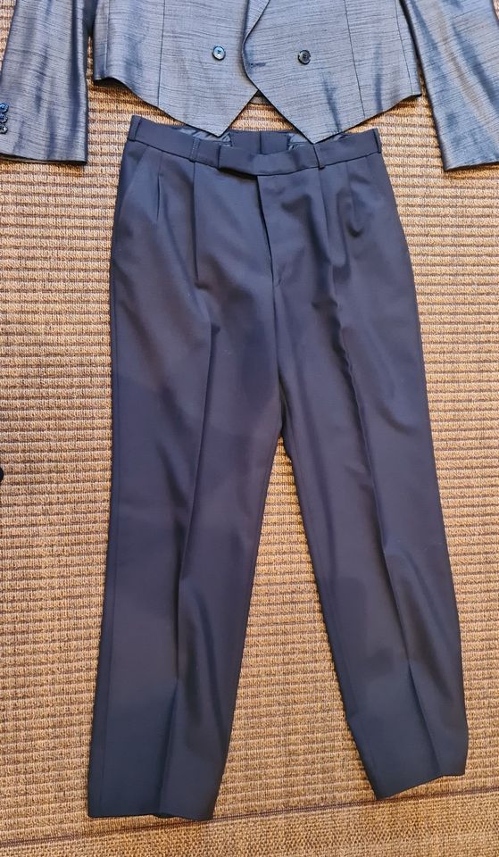 Spenzer Anzug, elegante Jacke und Hose, Gr. 50 in Oberschleißheim