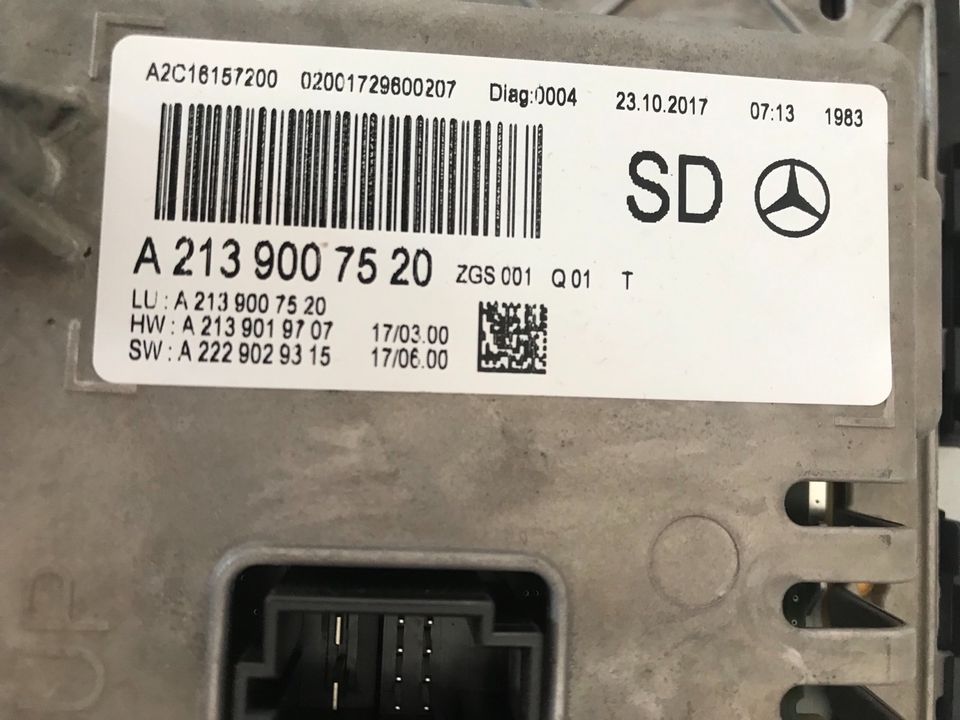 Mercedes-Benz W213 Display Screen E-Klasse A2139007520 defekt in Itzehoe