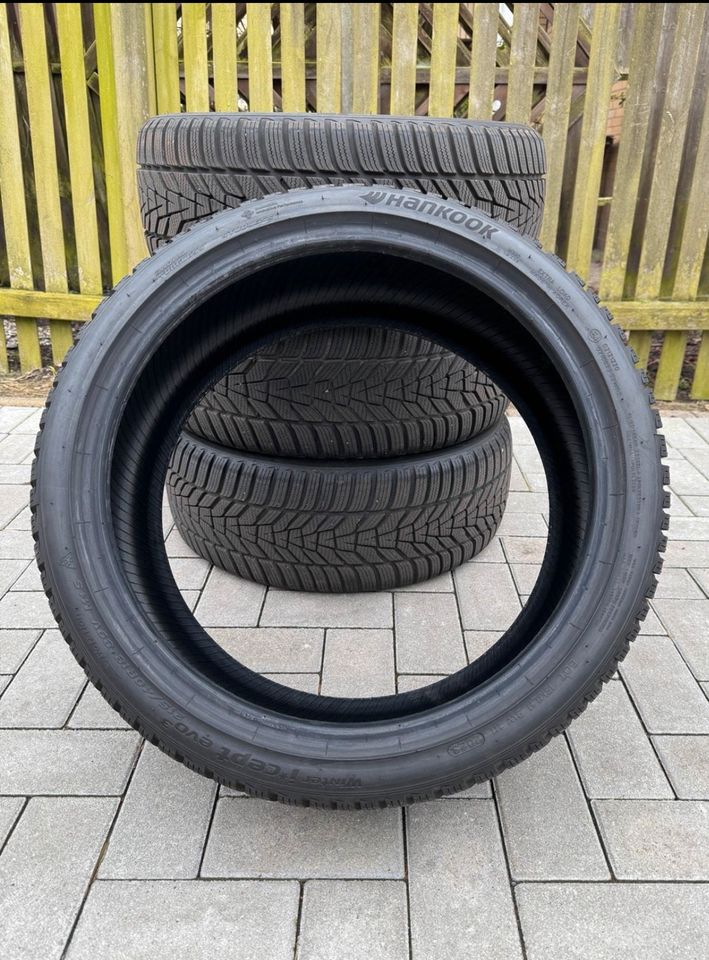 Winterreifen 215/40R18 89V Hancook i-cept evo3, neuwertig in Hamburg