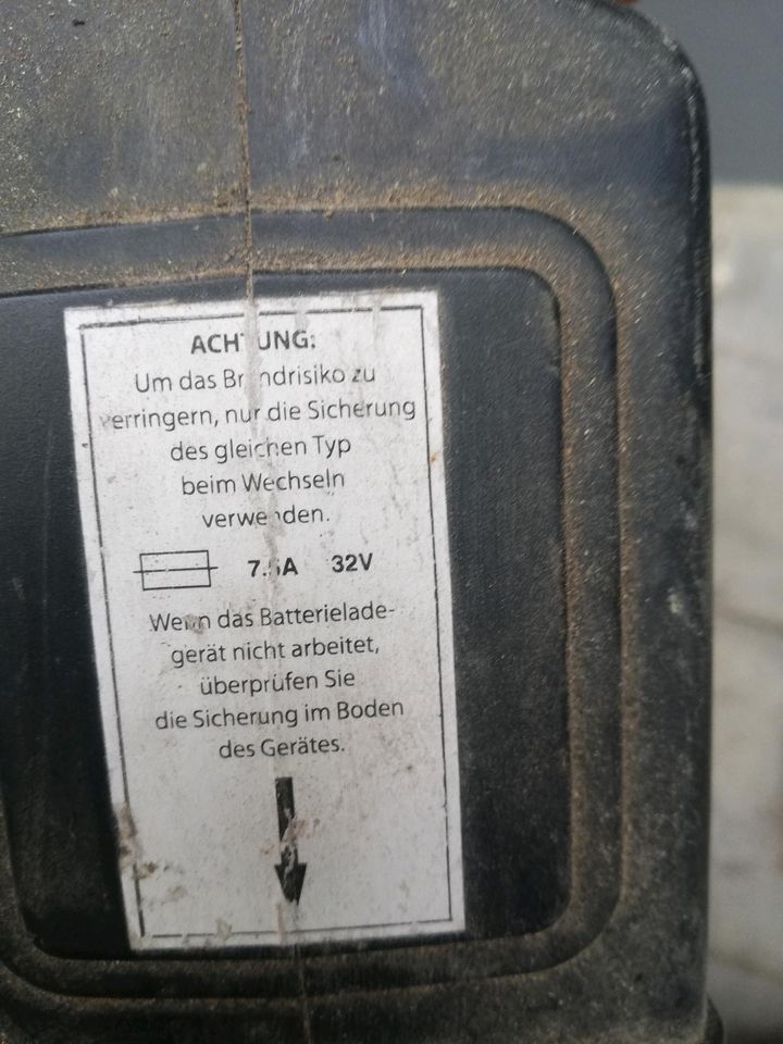 Autobatterie Ladegerät in Hahnstätten