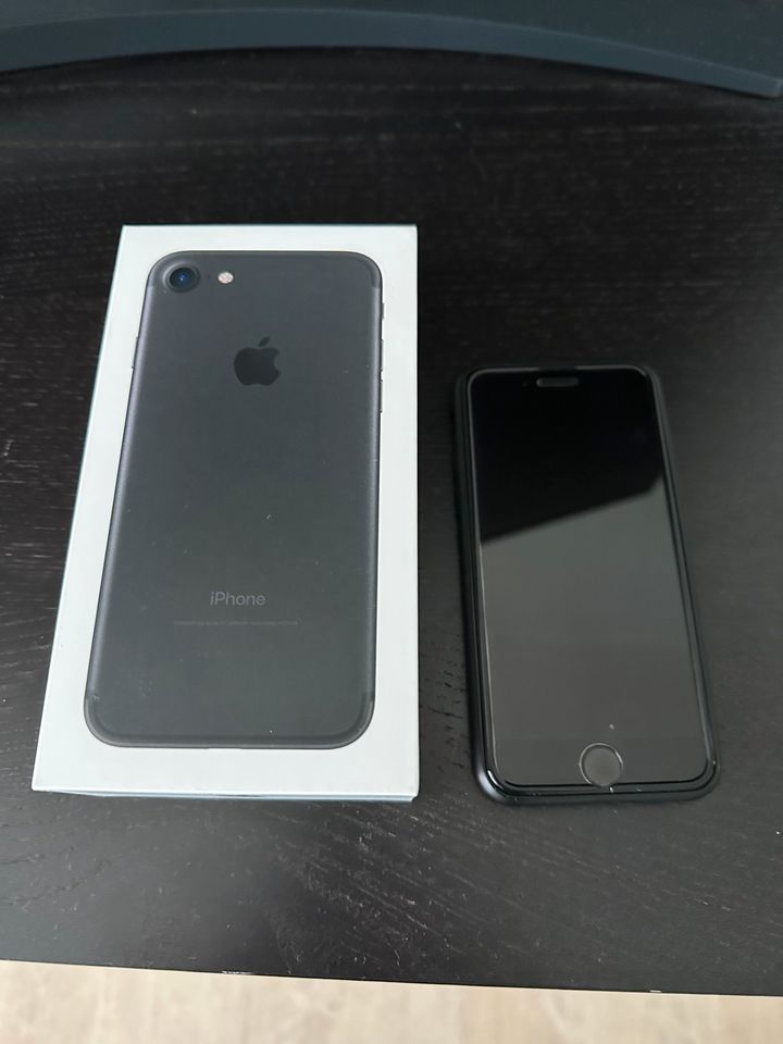 IPhone 7 32 GB.. nur Abholung. Sehr guter Zustand 100 Euro in Centrum