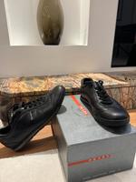 Prada Leder Sneaker Schuhe Gr. 43 mit OVP und Staubbeutel Hessen - Königstein im Taunus Vorschau