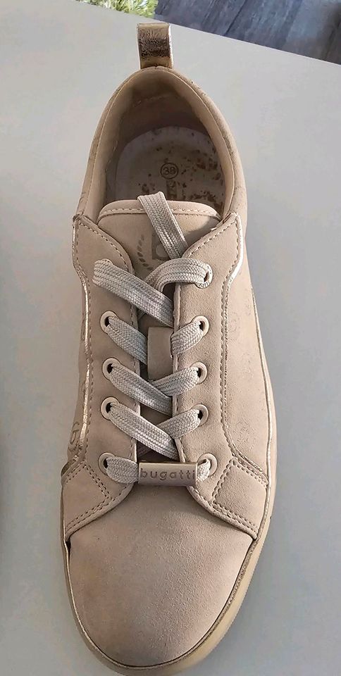 Bugatti Damen Sneaker Größe 38 beige sehr guter Zustand in Geisenfeld