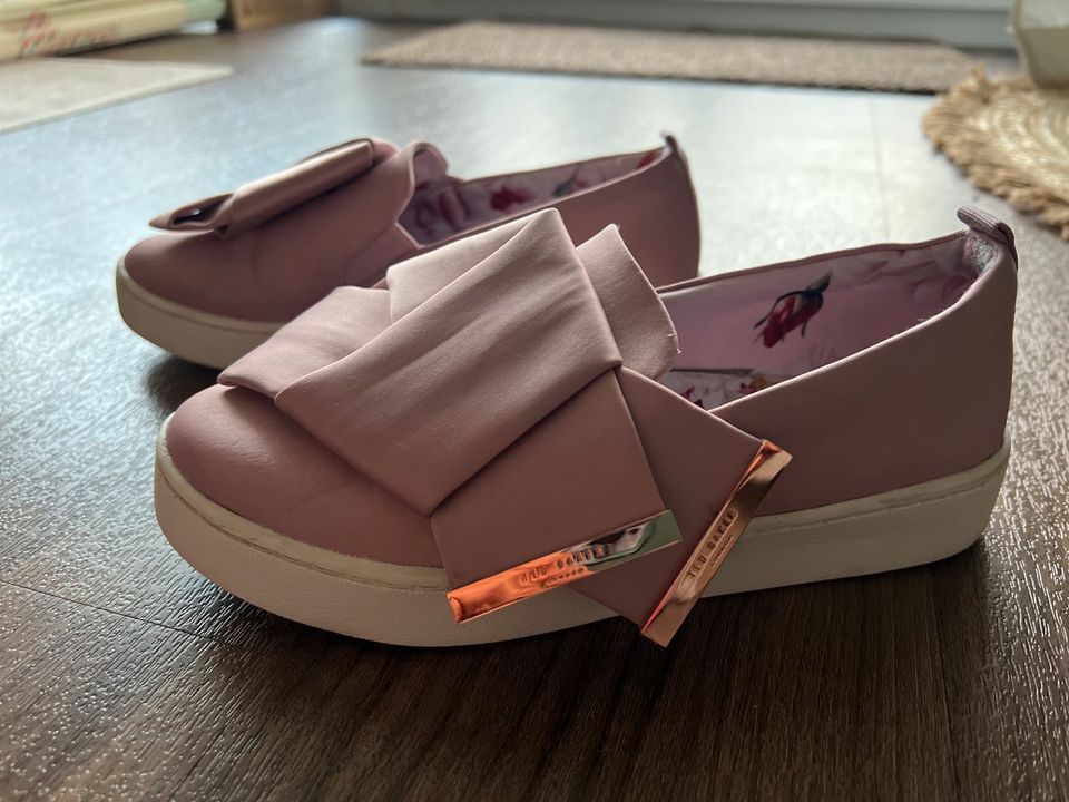 Ted Baker Schuhe 35 roségold in Amberg