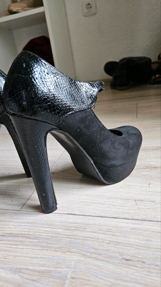 High heels schwarz in Witten