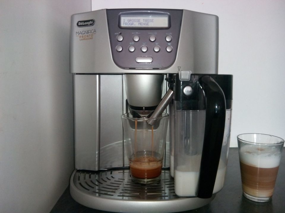 Delonghi Esam 4500 Pronto Cappuccino Kaffeevollautomat in Berlin