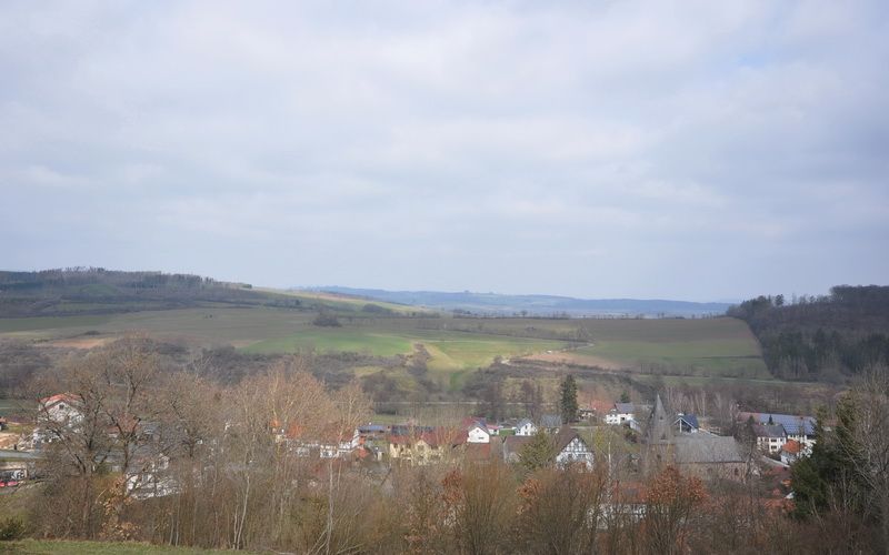 Absolut ruhig gelegenes Baugrundstück mit Fernblick in Frankenberg (Eder)