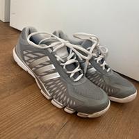 Hallenschuhe Adidas 41 1/3 Hessen - Wölfersheim Vorschau