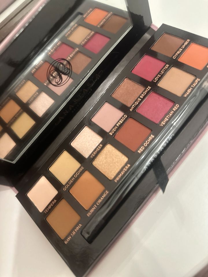 Zoeva & Anastasia Beverly Hills in München