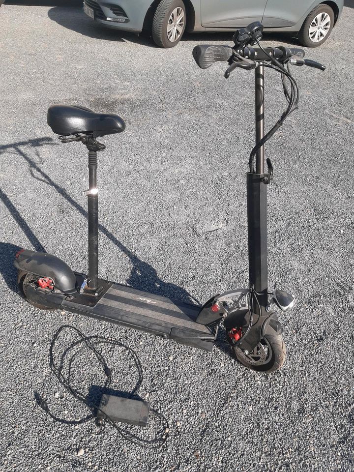 Electro scooter, Roller in Thiendorf