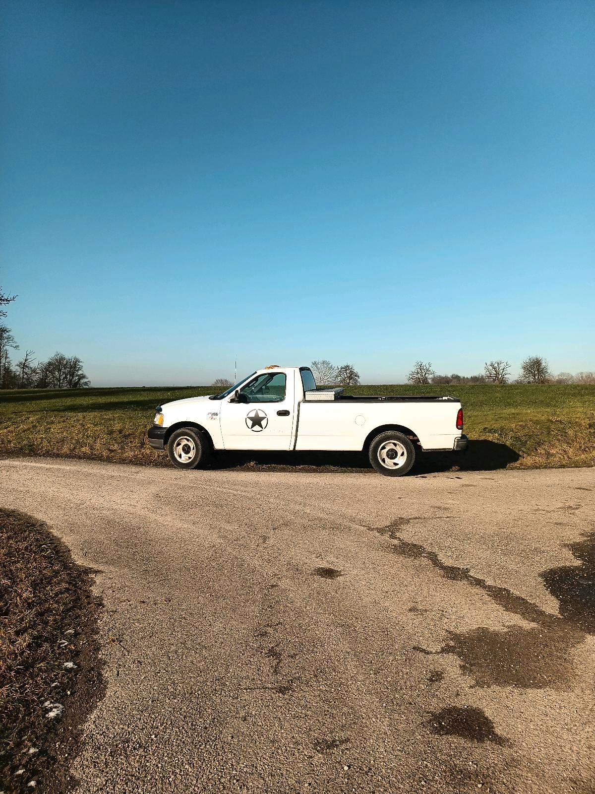 Abbildung des Autos Ford F150 XL