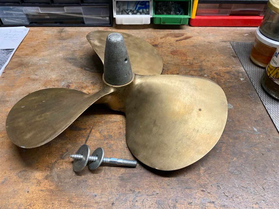 Schiffsschraube, Propeller Messing/Bronze D=34cm in Hasselroth