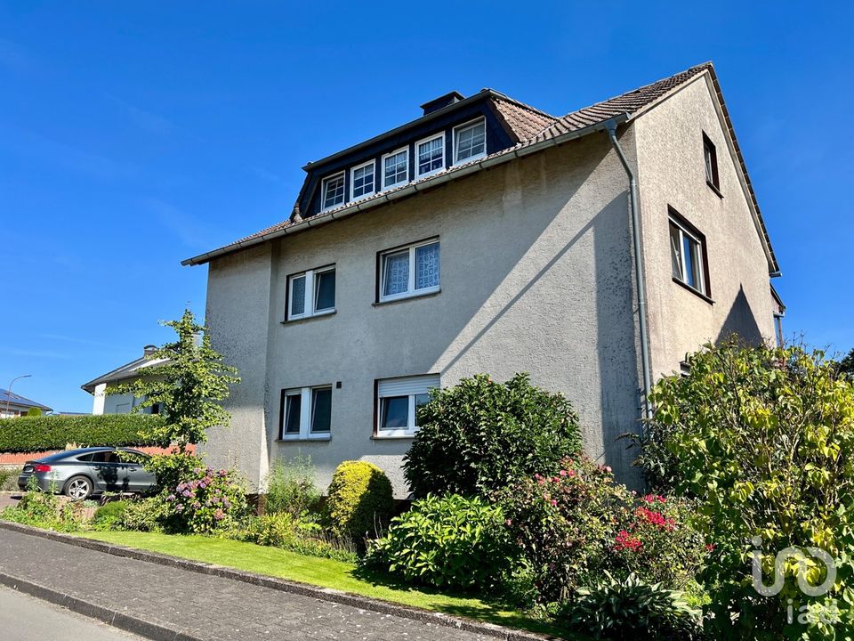 Gepflegtes Mehrfamilienhaus in idyllischer Lage bei Borgentreich, NRW in Borgentreich