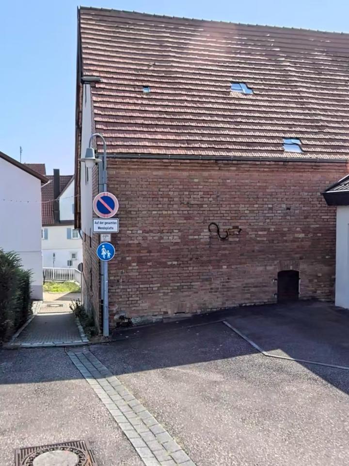 Scheune mit Baugenehmigung für 2 Wohnungen in Großingersheim