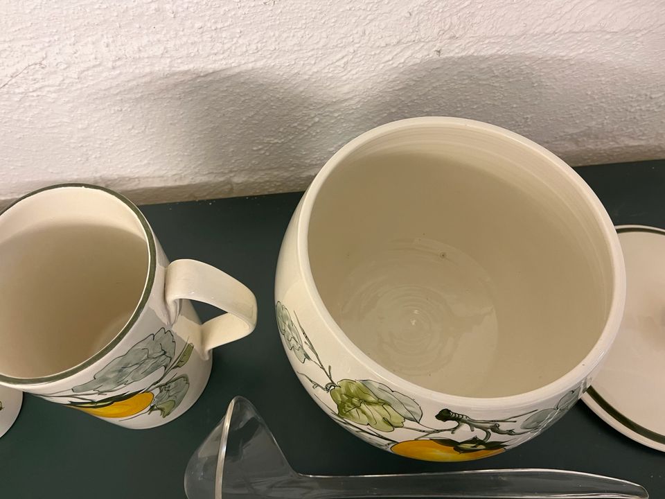 Bowleset "Vintage" Topf, Kanne, 2 Kellen, 8 Becher, 8 Gläser in Süderbrarup