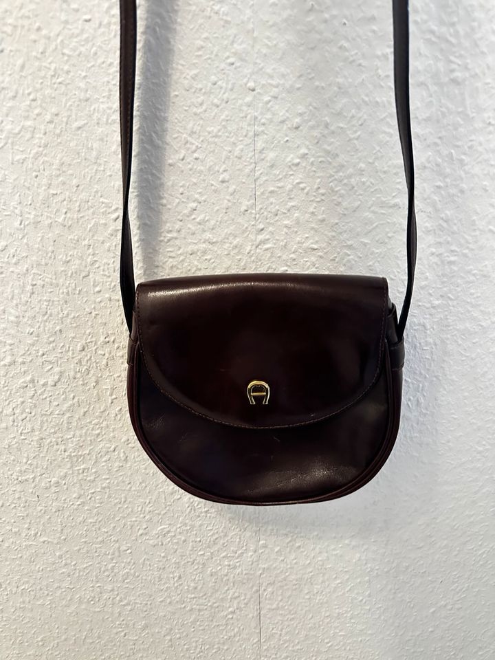 Aigner Damen Tasche in Wuppertal