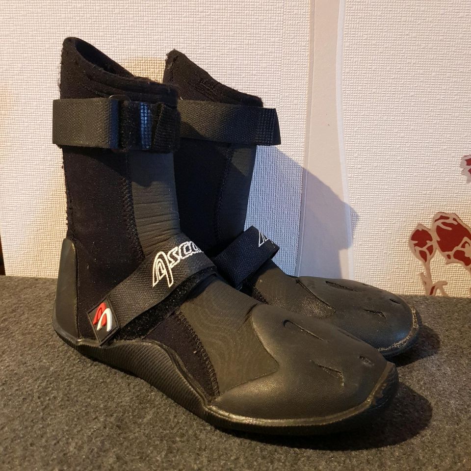 Ascan Neoprenschuhe Gr. 35/36 in Blomberg