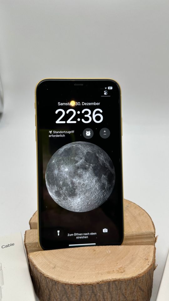 ⚡ Apple iPhone 11 Gelb 64GB - TOP Zustand mit NEUEM Kabel und Net in Fröndenberg (Ruhr)