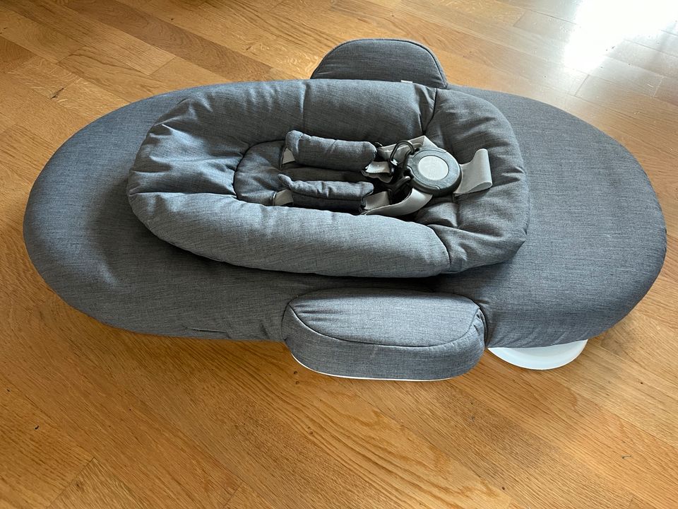 Stokke Steps Bouncer Deep Grey in Essen