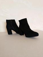 Stiefeletten neu, schwarz, Wildleder Wuppertal - Langerfeld-Beyenburg Vorschau