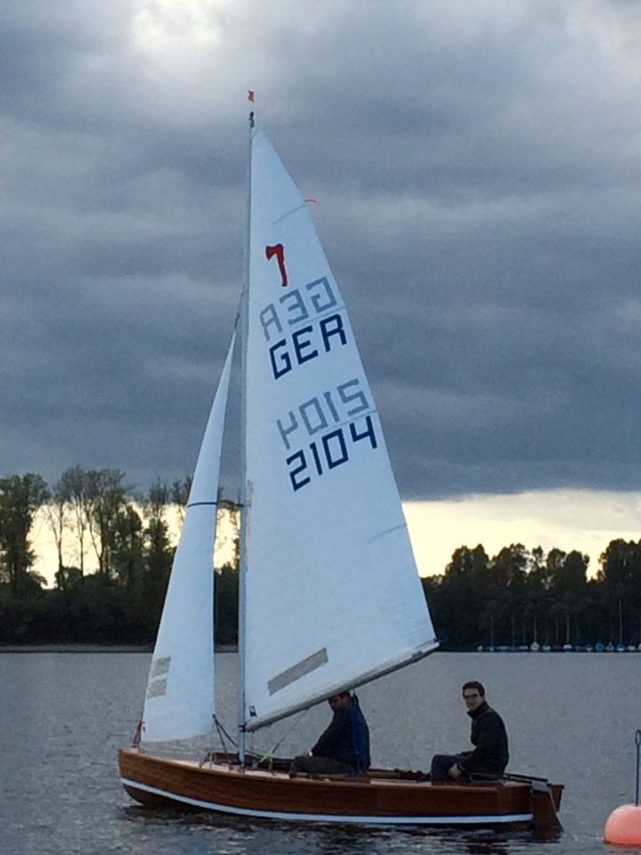 Segeljolle Pirat mit Trailer in Harthausen