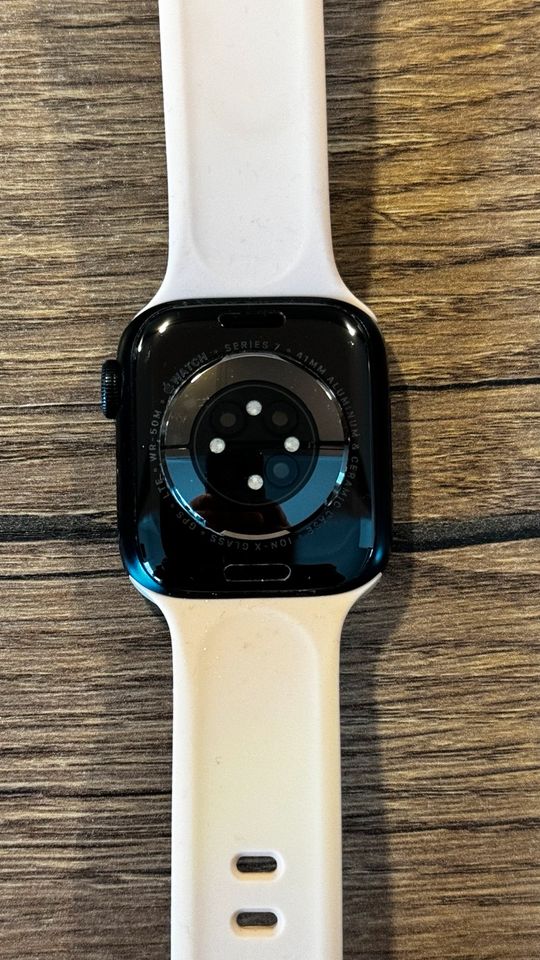 Apple Watch Series 7 Cellular Aluminium Midnight Gebrauchsspuren in Rödermark