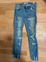 Jeans Hose blau Löcher Rheinland-Pfalz - Irsch Vorschau