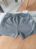 Biete Neue (inkl. Etikett) ungetragene Balenciaga Sweat Shorts. Berlin - Spandau Vorschau