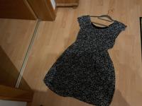 Suche günstige Sommerkleider in Größe 40 Kr. Altötting - Altötting Vorschau