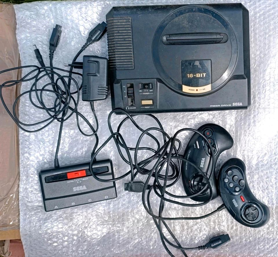 SEGA MEGA DRIVE 16 BIT Konsole + Spiele in Rostock