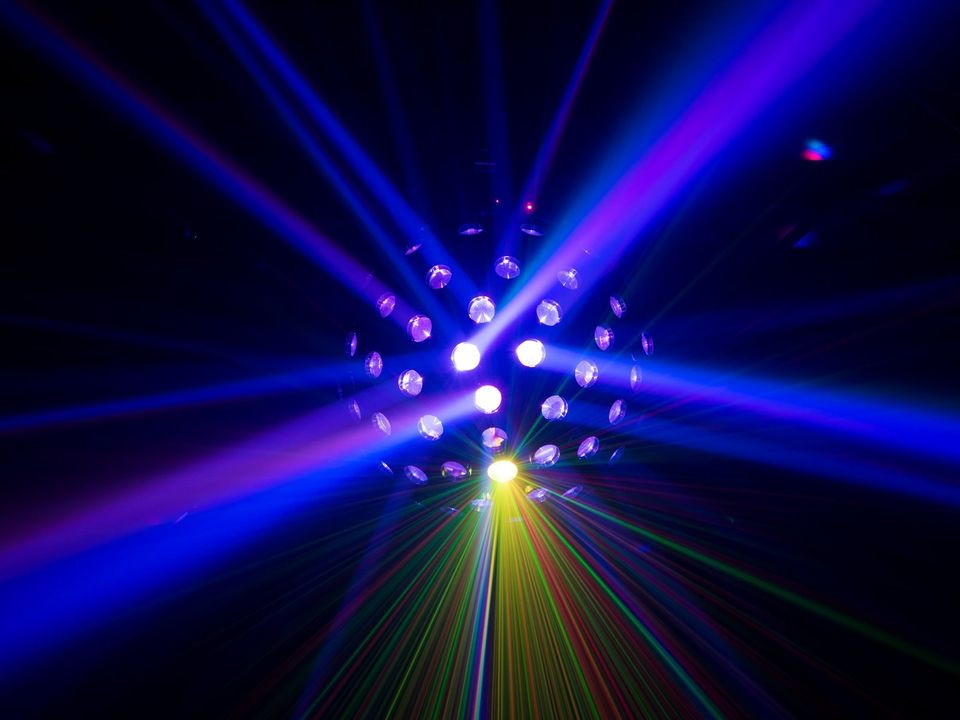 Laser Discokugel Partylicht mieten Lichtanlage in Bodenheim