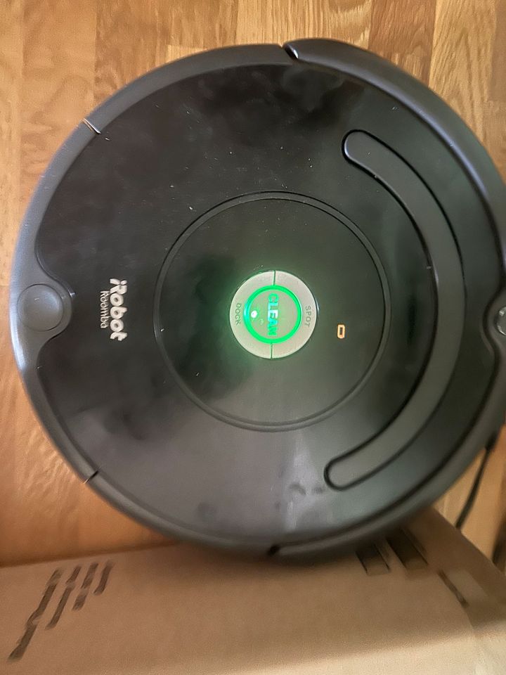 IRobot, Roomba 671 Staubsaugerroboter, Akku defekt in Wurzen