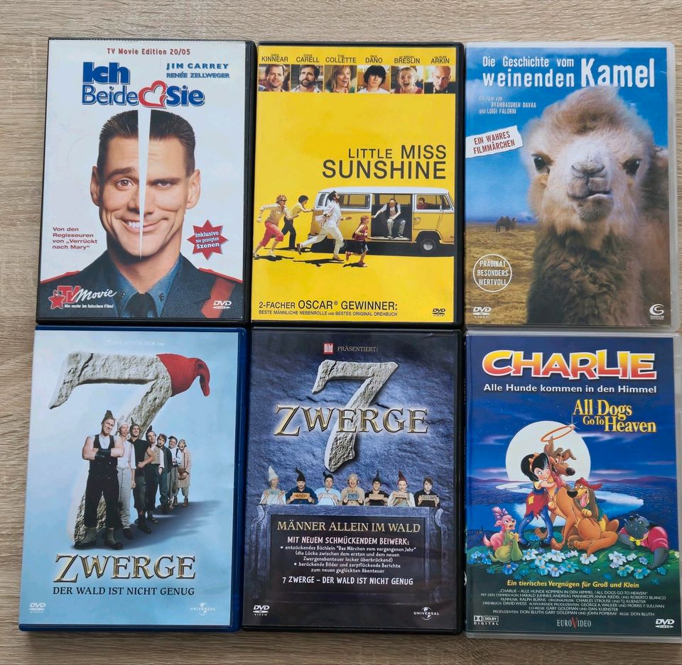 6 DVDs:  7 Zwerge, Charlie, little miss sunshine ... in Schönefeld