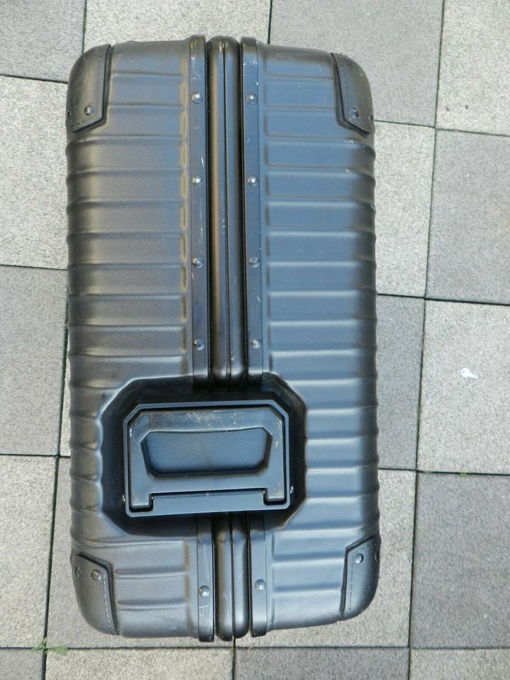Rimowa Koffer Schwarz B 70cm X Tief 24cmX H48cm mit 1Schlüssel in Gelsenkirchen