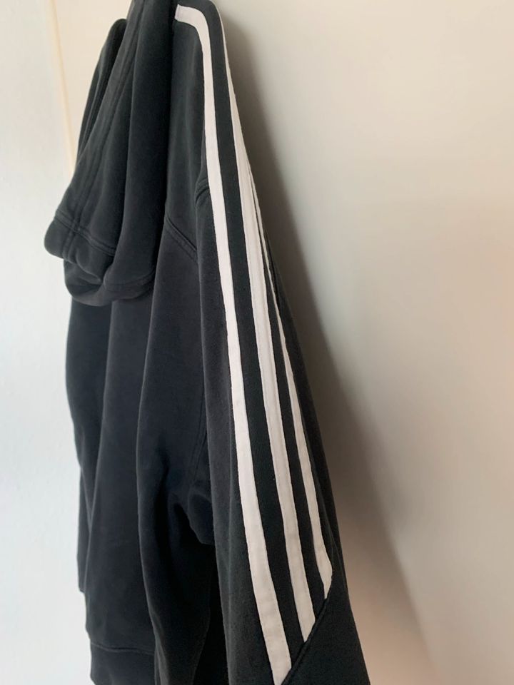 Adidas Hoodie in Wuppertal