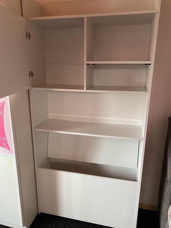 Kinderzimmer Möbel Bett Schrank und Schreibtisch in Munster