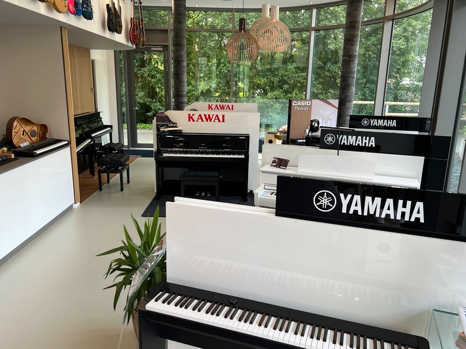 Yamaha Piano E-Piano Klavier CLP Kawai CA Beratung in Bad Homburg