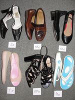 Schuhe. Flip Flops. Einige sind echt Leder und NEU. Gr 38 Berlin - Charlottenburg Vorschau