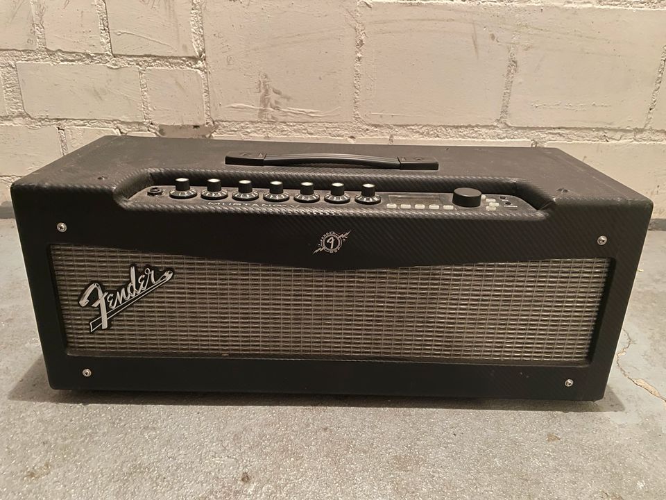 Fender Mustang V Gitarren-Verstärker Amp 150W Multieffekt in Mannheim