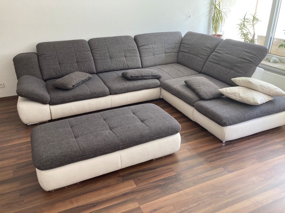 Wohnlandschaft Sofa Couch Schlafsofa multifunktional NEUWERTIG! in Schortens