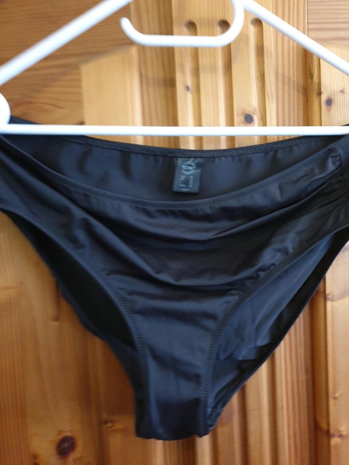 Bikini Gr.48 /85 D von TCM mit 2 Hosen - NEU in Baden-Baden