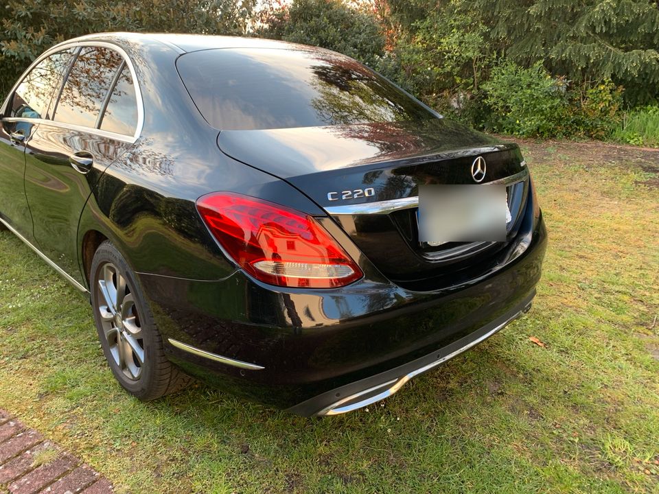 Mercedes Benz 220 C bluetec Limousine in Ottersberg