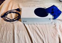 Xbox Series S mit Controller und Kabel Schleswig-Holstein - Itzehoe Vorschau