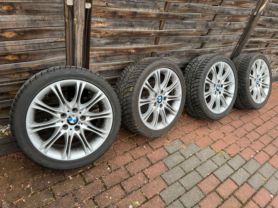 4x BMW 5er E60, E61 M-Paket 245/40 R18 Winterreifen in Nürnberg (Mittelfr)