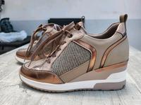 Coole Schuhe mit Wedge von Venice Hessen - Roßdorf Vorschau
